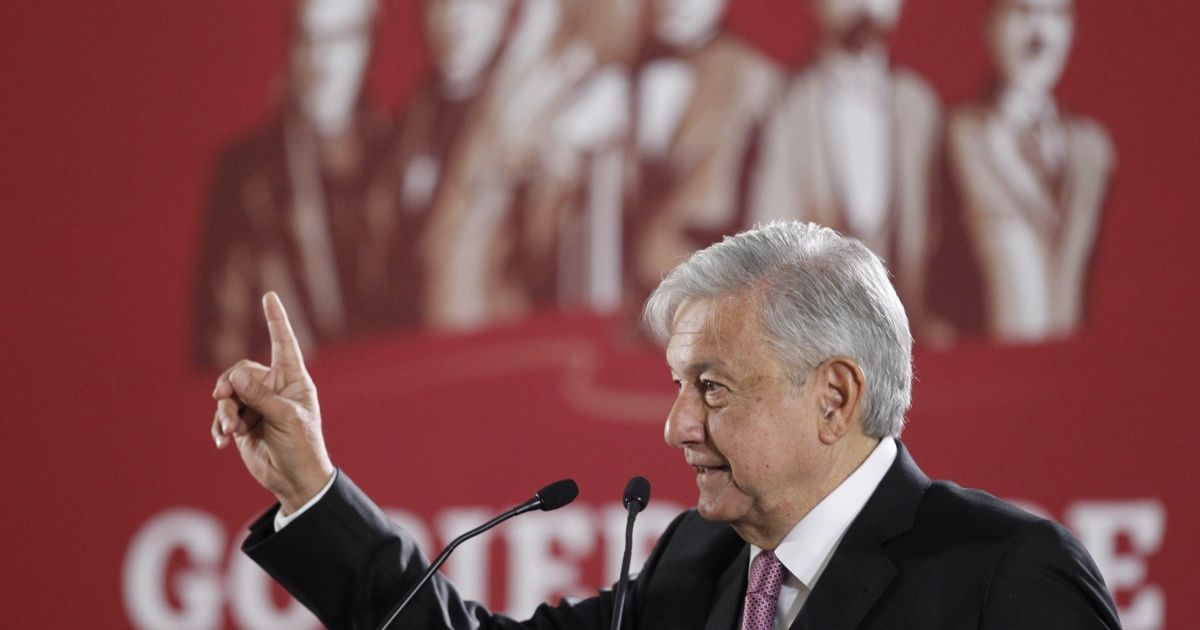 López Obrador llama a no juzgar a los huachicoleros