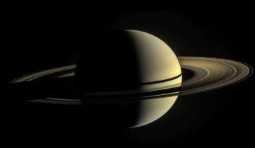 Los anillos hacen a Saturno más azul y menos brumoso en Invierno
