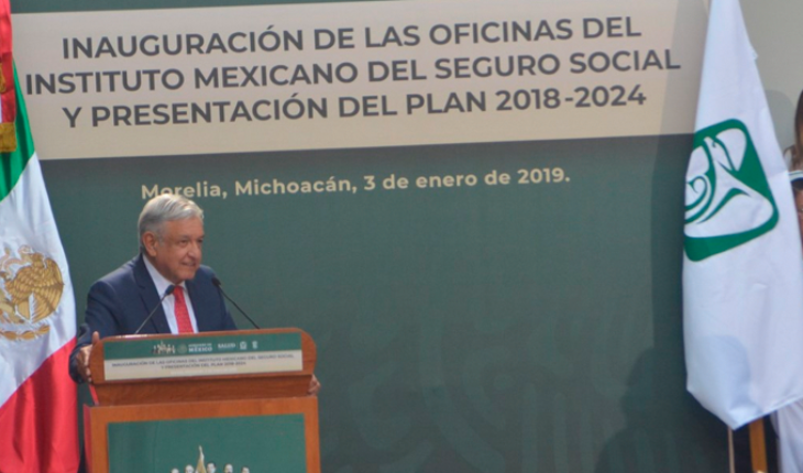 López Obrador promete en Morelia, Michoacán enfrentar corrupción en el IMSS