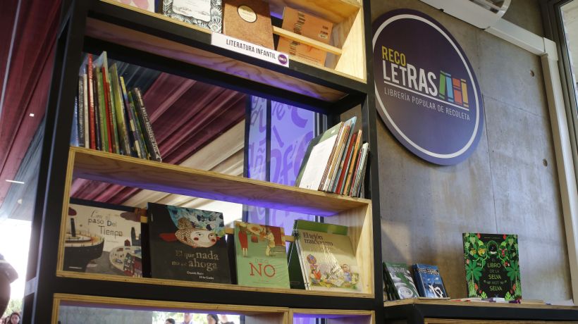 Recoleta inauguró nueva "Libreria Popular"