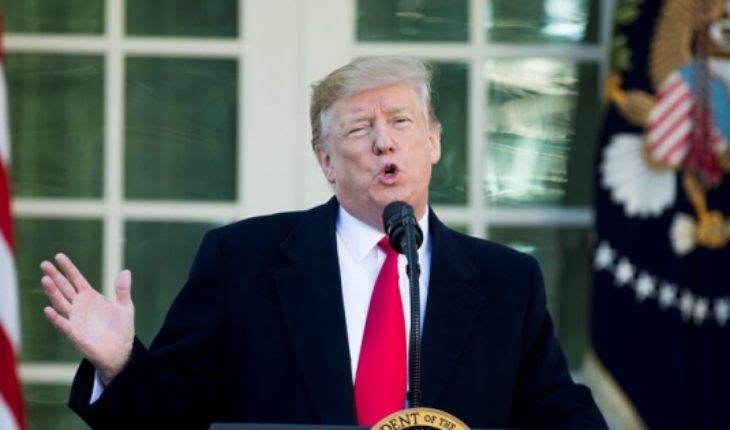 Trump cede y anuncia un acuerdo temporal que no incluye el muro para reabrir la Administración de EE.UU.