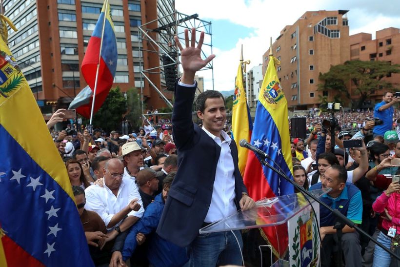Washington permite a Guaidó acceder a fondos del Gobierno de Maduro en cuentas de EEUU