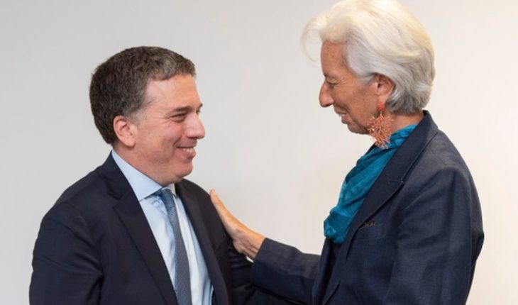 translated from Spanish: Congratulations from the IMF came to the economic team