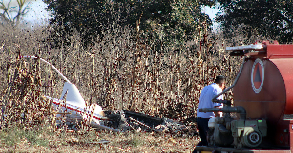 Helicóptero en el que viajaba Martha Erika y Moreno Valle cayó en posición invertida; extranjeros analizan las partes