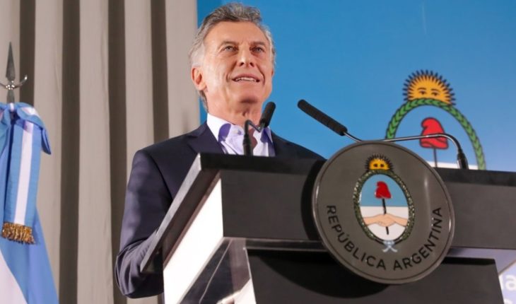 translated from Spanish: Mauricio Macri and his first official act of the 2019