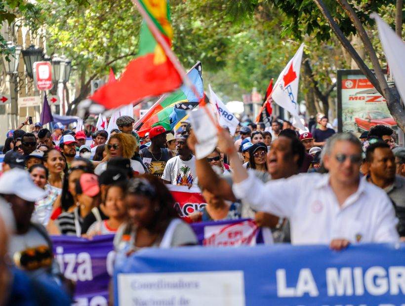 Migrant organisations marched through the center of Santiago against the new law