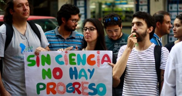 Network of national doctoral scholarships-affected: "Have suffered reduction and loss of profits to the detriment of the country's scientific development"