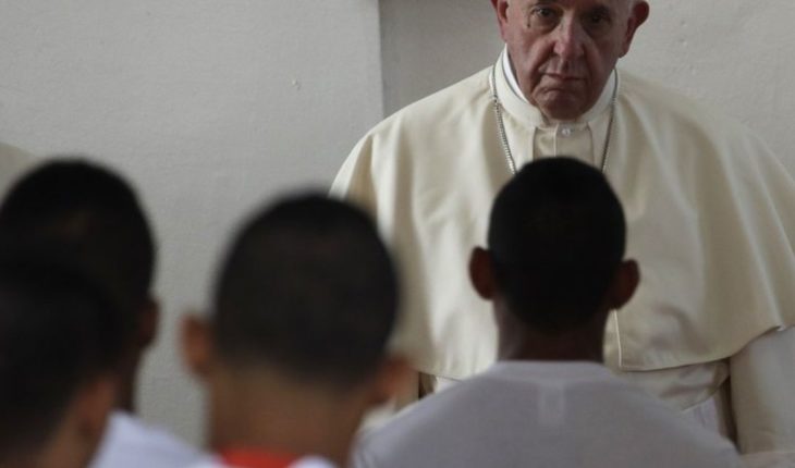 translated from Spanish: Pope seeks to inspire to priests and nuns in Panama