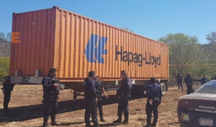translated from Spanish: Recover two stolen containers and semi-trailer, in en lazaro cardenas Lazaro Cardenas