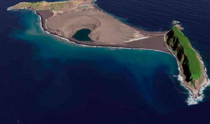 Científicos visitan una de las islas más nuevas y descubren un misterioso y pegajoso fango