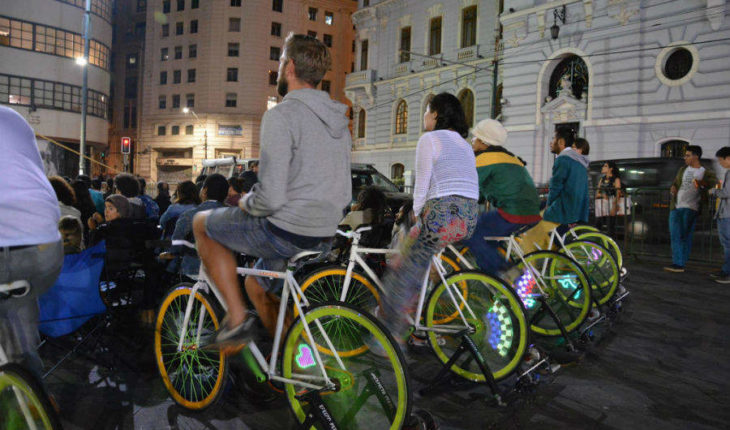 Cortos y películas chilenas + bicicletas y cabritas en Valparaíso