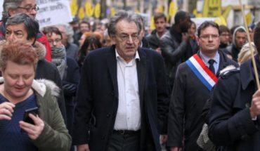 Critican a “chalecos amarillos’ por insultos antisemitas y ataques contra policía francesa