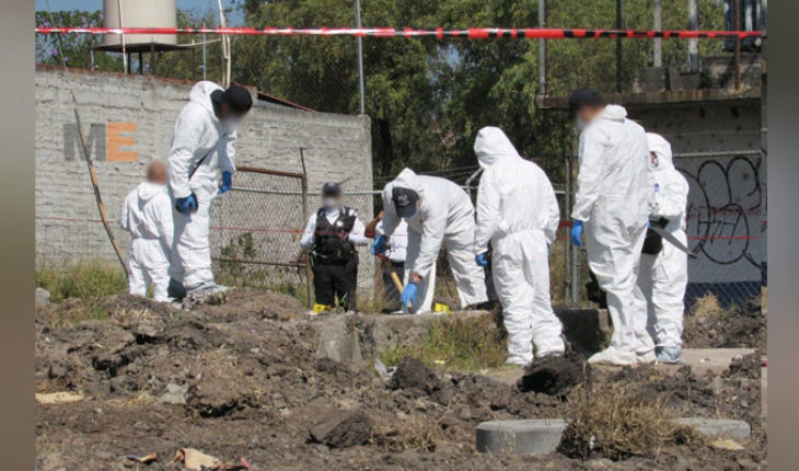 Encuentran un cadáver semienterrado en la colonia Valle de Los Manantiales, en Morelia