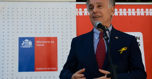 Hija infectóloga de Sebastián Piñera firma carta contra tesis de Santelices sobre aumento de VIH