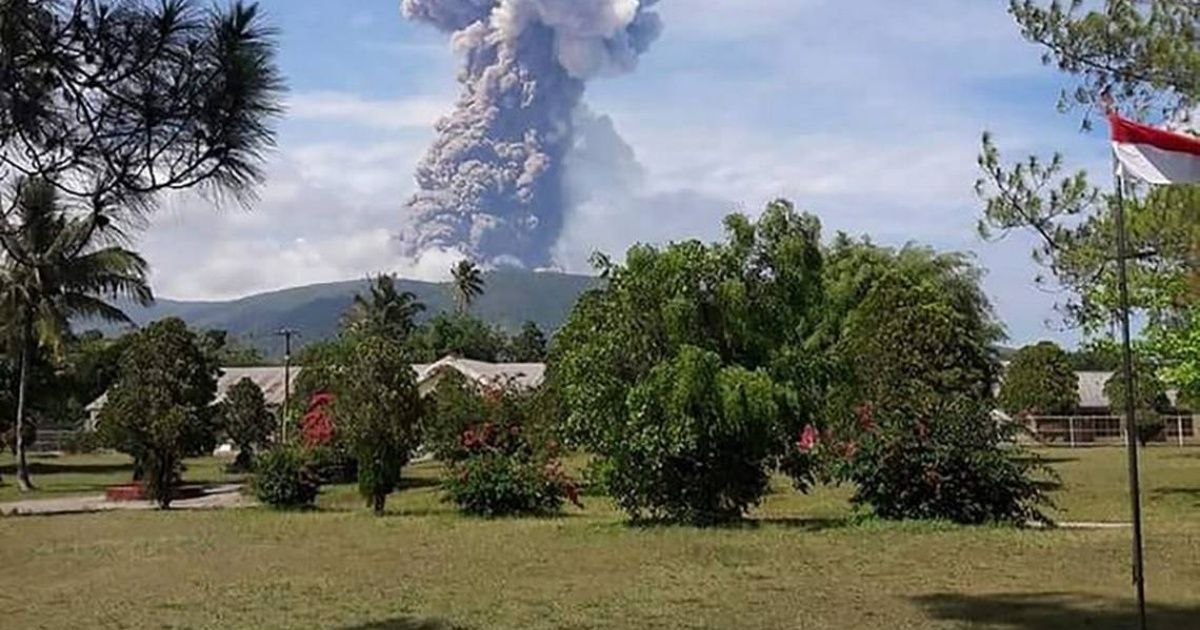 Indonesia establece el estado de emergencia tras erupción en Célebes
