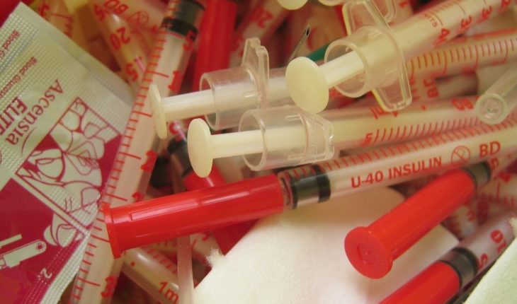 Muere niño diabético; naturista ordenó suspender la insulina
