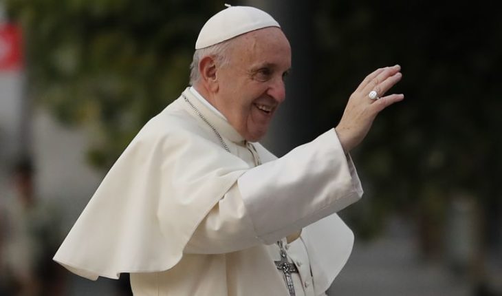 Papa Francisco: “Todo feminismo acaba siendo un machismo con falda”