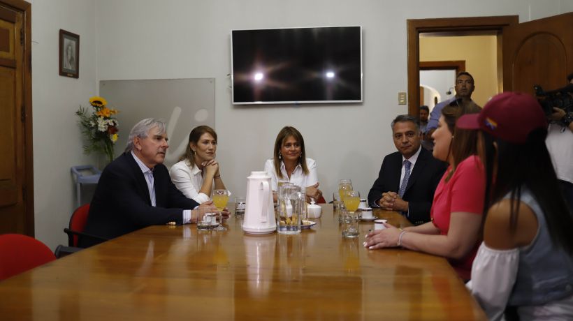 Van Rysselberghe: "Es impresentable que Bachelet no defienda a los venezolanos"