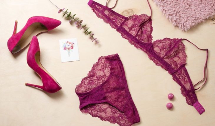 translated from Spanish: 7 pieces of lingerie for Valentine’s night