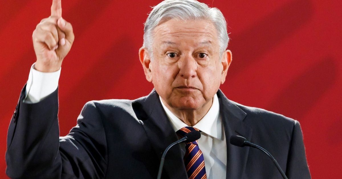 AMLO seeks foreign investment in "business ethics"