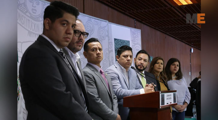 Carlos Torres Piña y ocho diputados federales renuncian al PRD y a su bancada