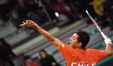 translated from Spanish: Chile returns to world group after emphatic victory of Garin before Rodionov