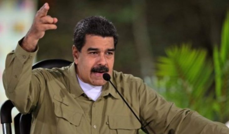 translated from Spanish: Crisis en Venezuela: Maduro ordena el cierre de la frontera con Brasil y “evalúa” tomar la misma medida con Colombia