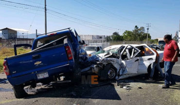 translated from Spanish: Died in Zamora, Michoacán, a taxi driver and four passengers are injured in a crash