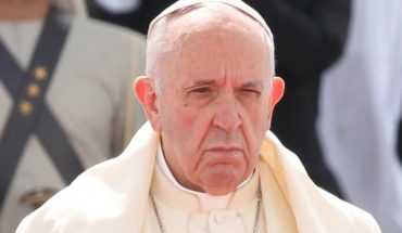 translated from Spanish: Es falso que el papa Francisco visitará México