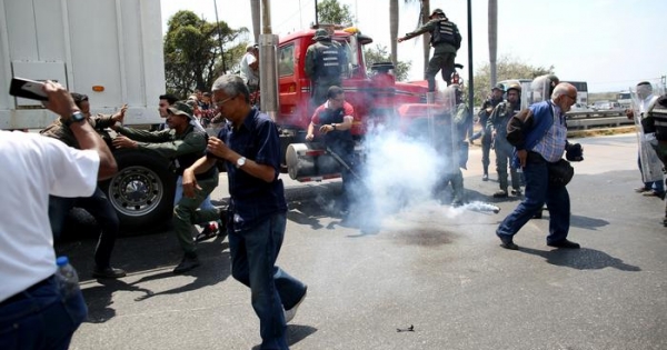 Guardia Nacional venezolana bloquea caravana de diputados camino de la frontera
