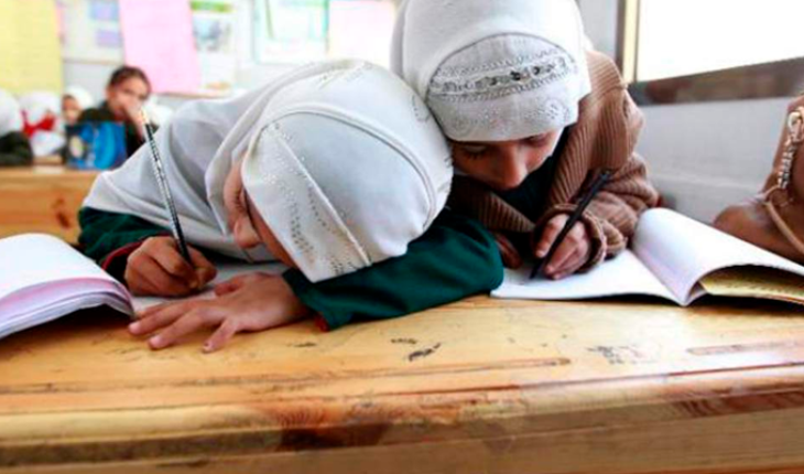 translated from Spanish: Islamic school in United Kingdom forbids girls eat before children
