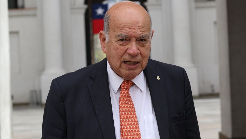 José Miguel Insulza: "I am not interested in the Presidency of the Republic and I am available for that"