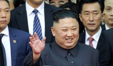translated from Spanish: Kim Jong Un llega a Hanói para cumbre nuclear con Trump