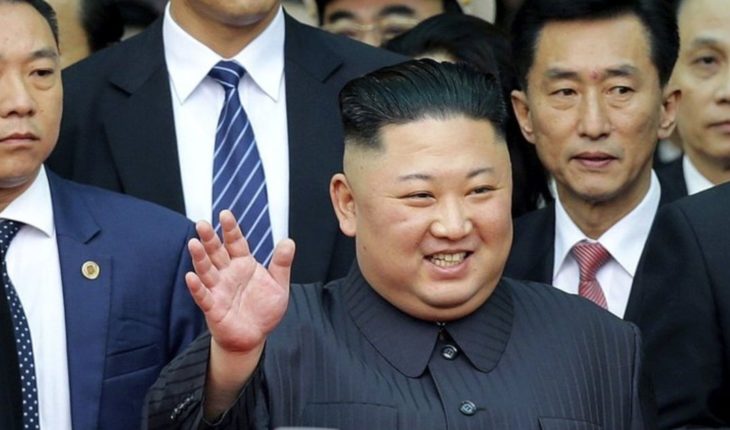 translated from Spanish: Kim Jong Un llega a Hanói para cumbre nuclear con Trump