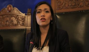 translated from Spanish: La presidenta del Senado de Bolivia renuncia a su nacionalidad chilena
