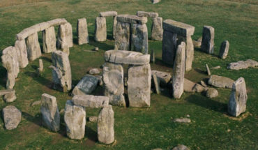 translated from Spanish: Las “piedras azules” de Stonehenge, en Inglaterra, tienen 5,000 años, según un estudio de la University College London