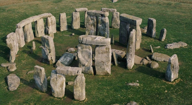 Las "piedras azules" de Stonehenge, en Inglaterra, tienen 5,000 años, según un estudio de la University College London