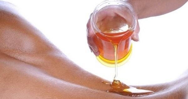 Miel y piel: los sorprendentes beneficios de este alimento ancestral