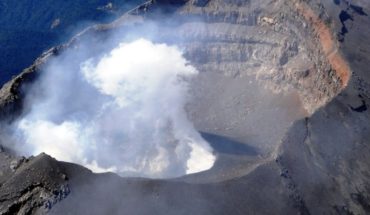 translated from Spanish: Nuevo domo se forma en el cráter del Popocatépetl