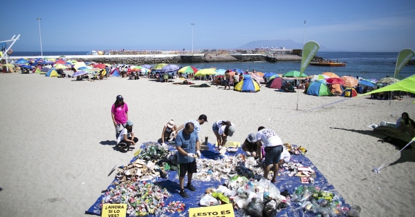 Pese a campañas, el plástico sigue llenando nuestras playas