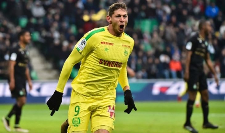 translated from Spanish: World mourns the confirmation of the death of Emiliano Sala
