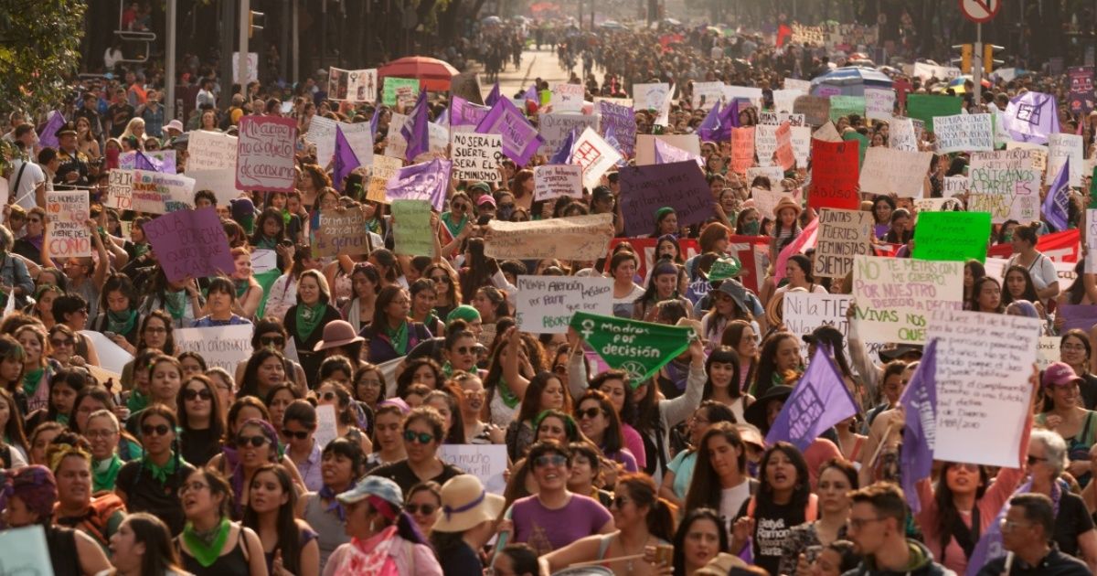 ¡Ni una sola menos! Mujeres marchan en la CDMX