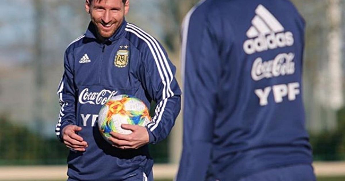 ¿Lo viste sonreír? Las fotos que demuestran que Leo Messi es feliz en la Selección Argentina