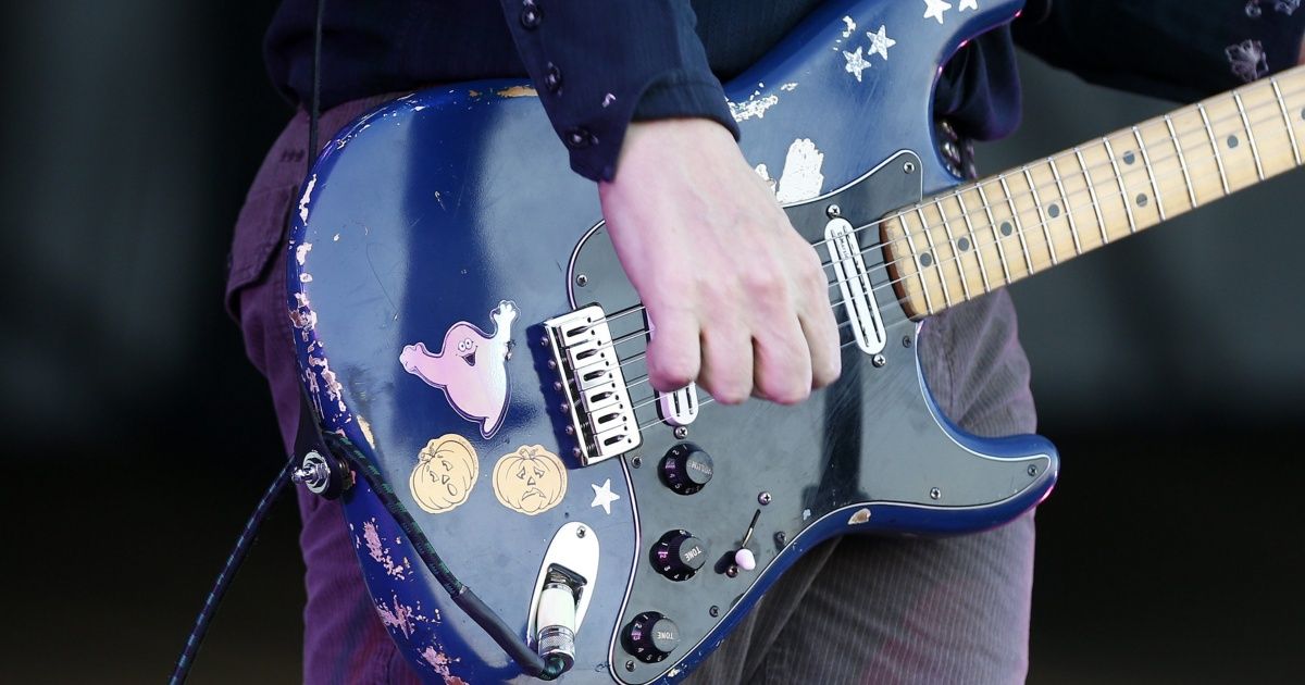 Actor infantil de School of Rock es acusado de robo de guitarras