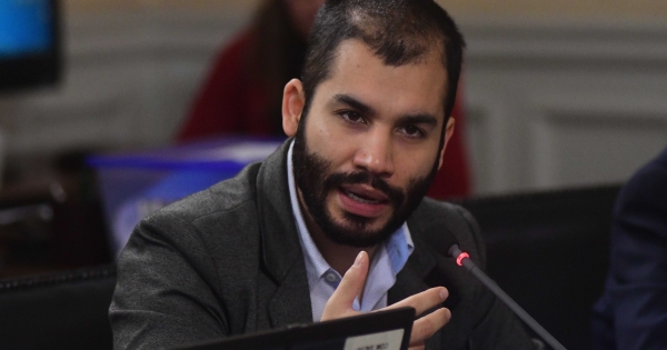 Diputado Renato Garín hace oficial su renuncia a Revolución Democrática