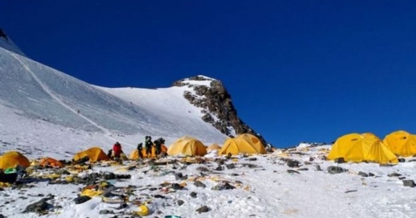 Everest: los cadáveres que están quedando expuestos con el derretimiento de los glaciares