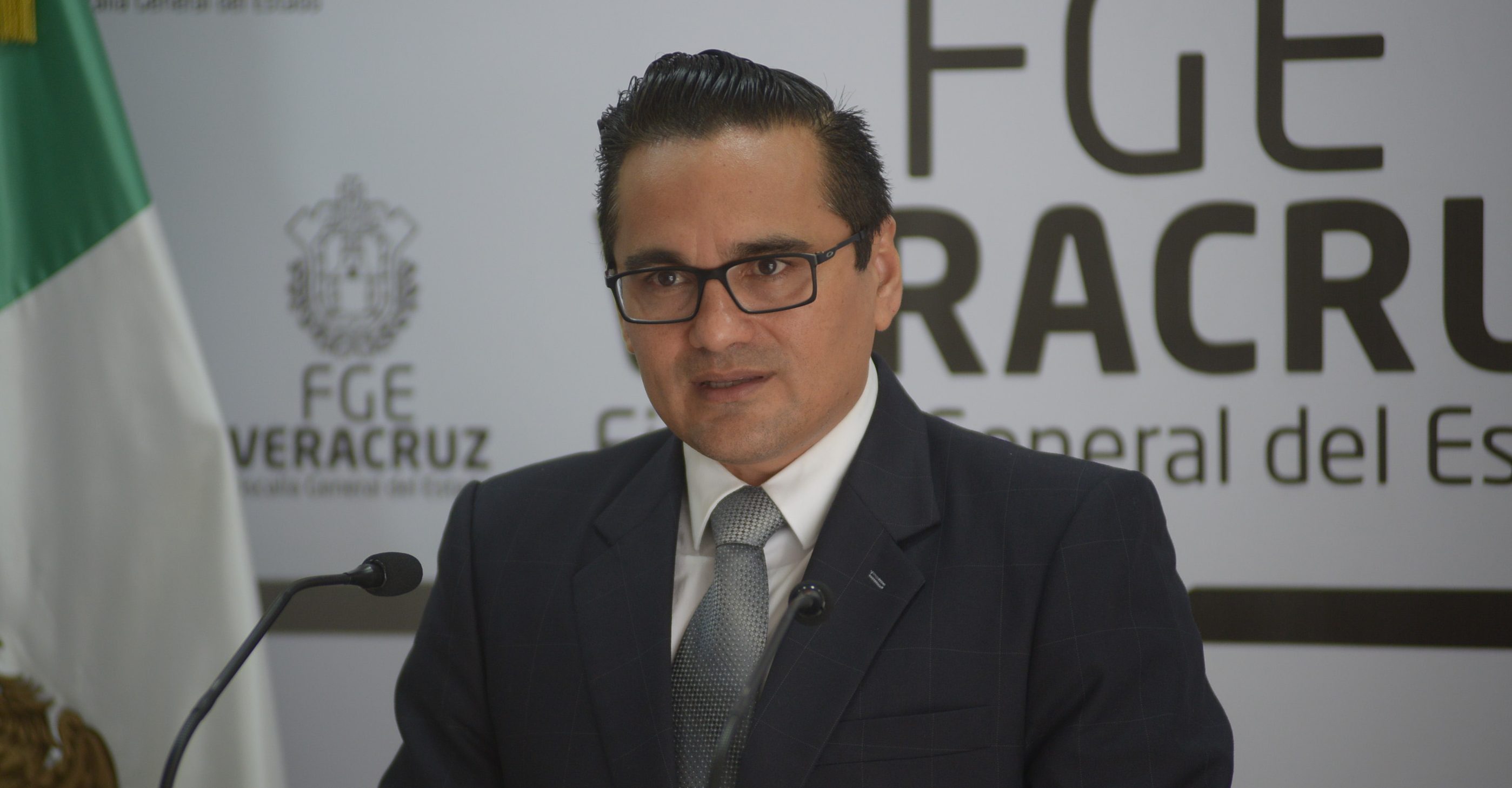 Fiscal de Veracruz debe desbloquear a periodista en Twitter