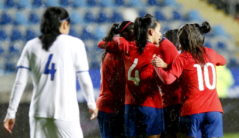 La 'Roja' femenina cayó un lugar y es 39° en el ránking FIFA