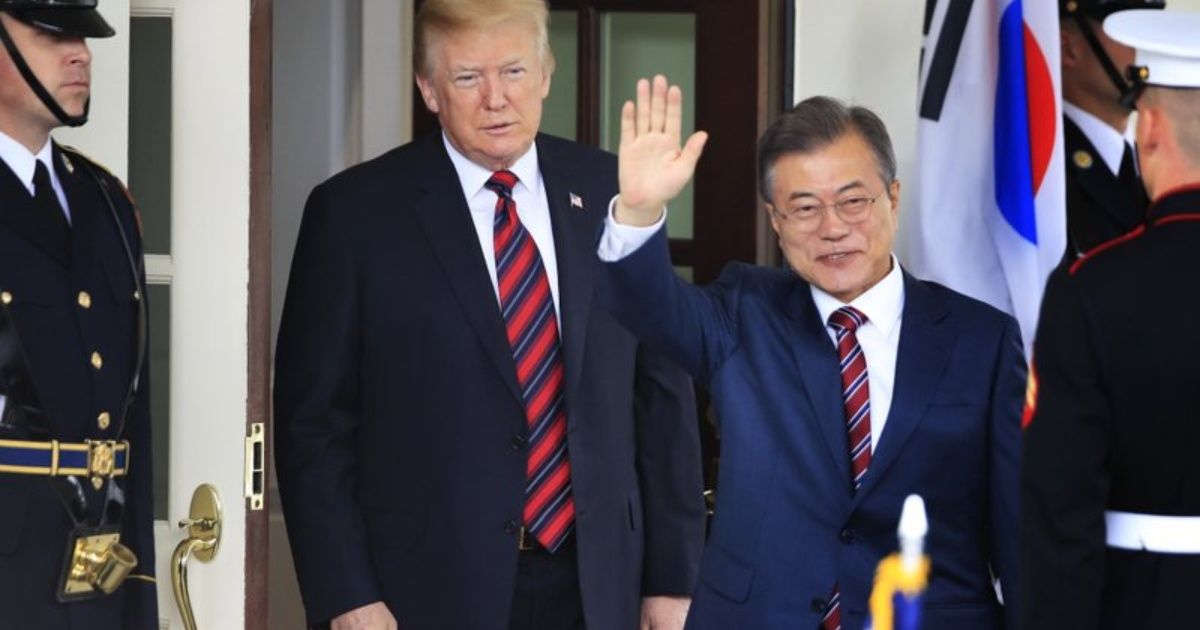 Moon se reunirá con Trump para abordar la diplomacia con Kim