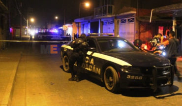 Muere acribillado conductor de auto, en la agresión otro hombre también muere por balas perdidas, en Uruapan, Michoacán